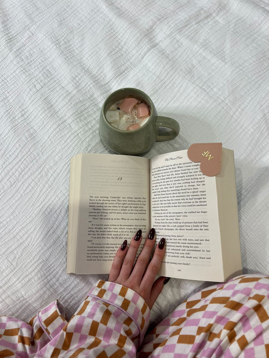Calling all BookTok girlies!
